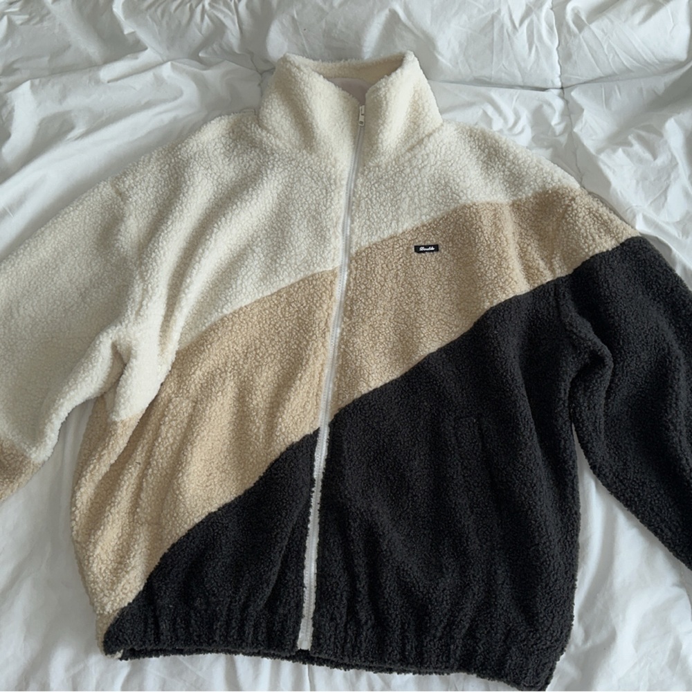 New Wave fluffy white jacket M